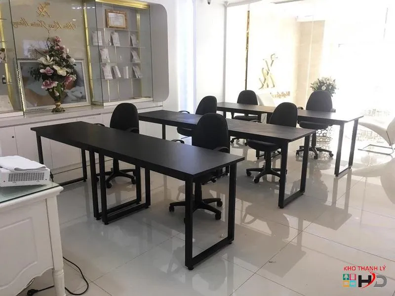 Bàn văn phòng cũ giá hợp lý