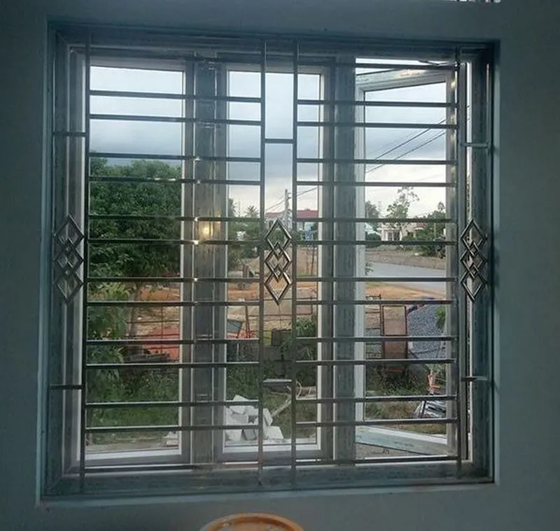 Song chắn cửa sổ inox thẩm mỹ