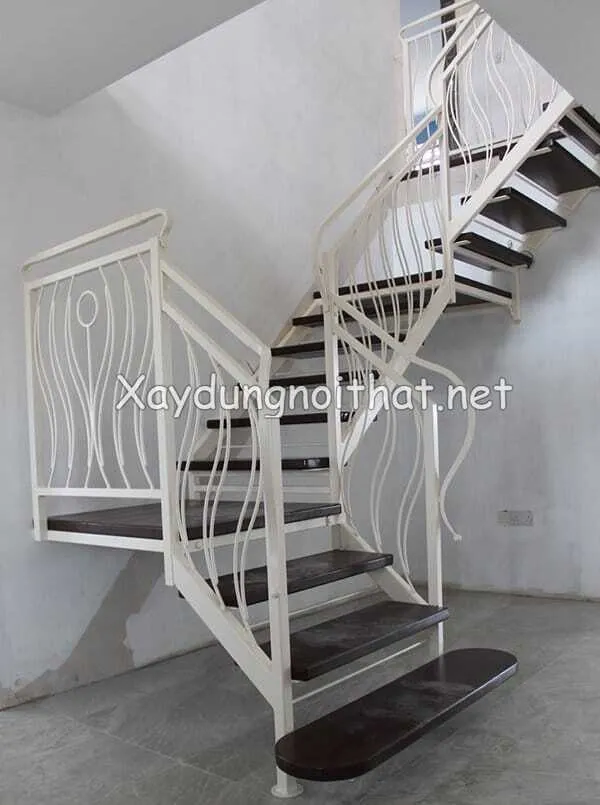 Mẫu cầu thang sắt gác lửng đẹp