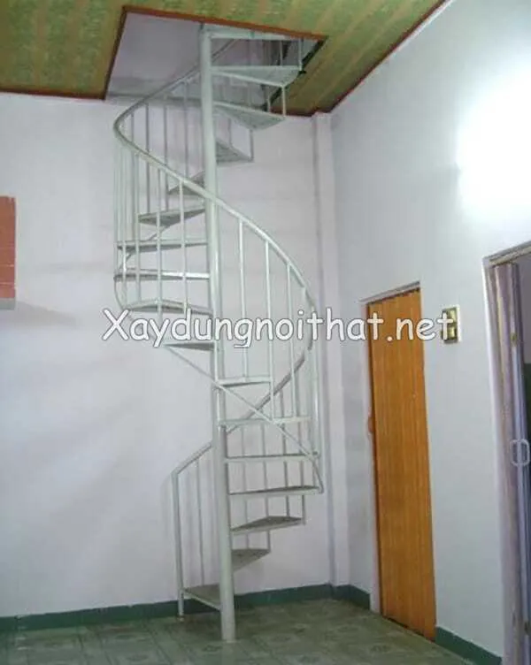 Mẫu cầu thang sắt gác lửng xoắn ốc ấn tượng