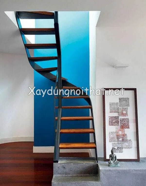 Mẫu cầu thang sắt gác lửng cho nhà nhỏ