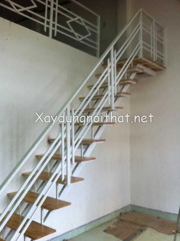Mẫu cầu thang sắt gác lửng đẹp, tối ưu không gian