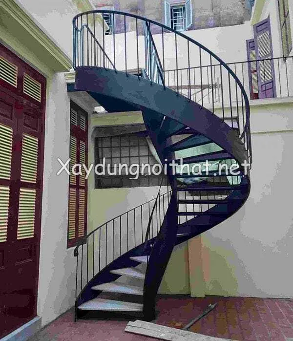 Mẫu cầu thang gác lửng sắt xoắn độc đáo