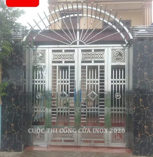 Cổng inox 4 cánh cho nhà phố hiện đại