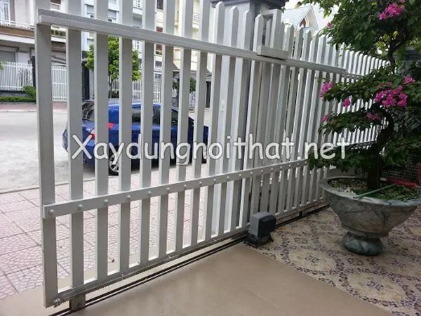 Mẫu cửa cổng sắt lùa đẹp nhà phố