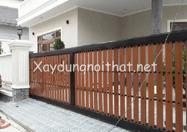 Mẫu cửa cổng sắt lùa dùng nan nhựa giả gỗ