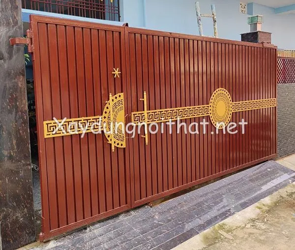 Mẫu cửa cổng sắt lùa đẹp cho nhà phố