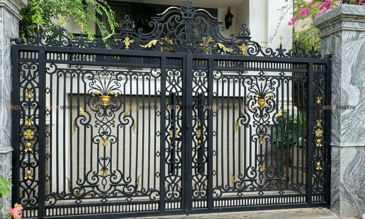 Cửa sắt mỹ nghệ độc đáo.