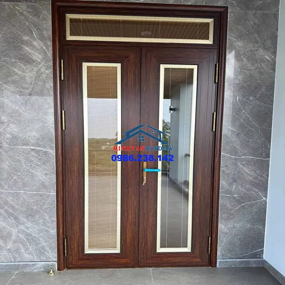 cá»­a nhÃ´m giáº£ gá»— 07