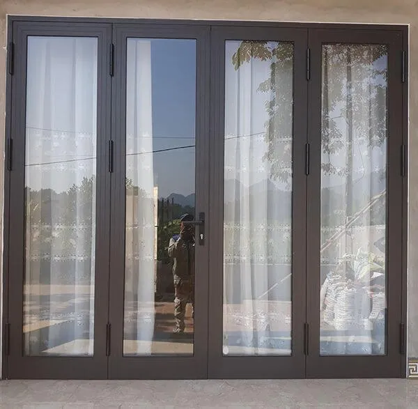 Lắp đặt cửa nhôm Xingfa màu xám ghi cho công trình
