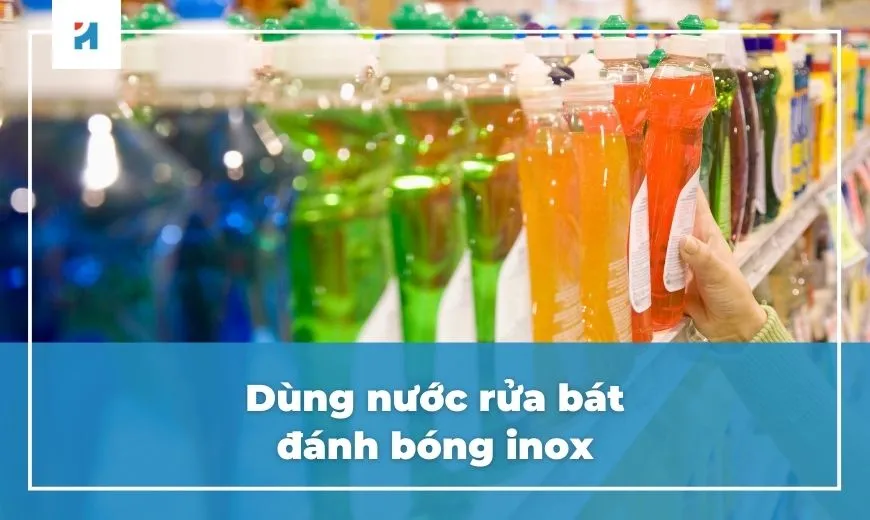 Pha loãng hỗn hợp dung dịch gồm nước rửa bát, xà phòng với nước ấm