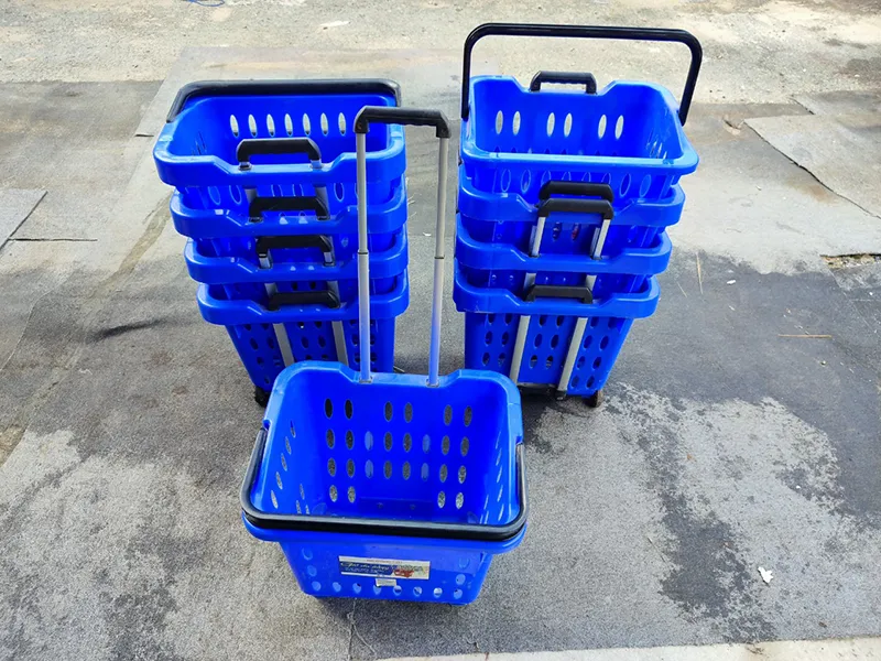 Giỏ kéo siêu thị thanh lý giúp khách hàng mua sắm thoải mái