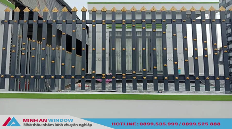 Hàng rào sắt hộp mạ kẽm - Đầu tư ban đầu cao nhưng hiệu quả lâu dài