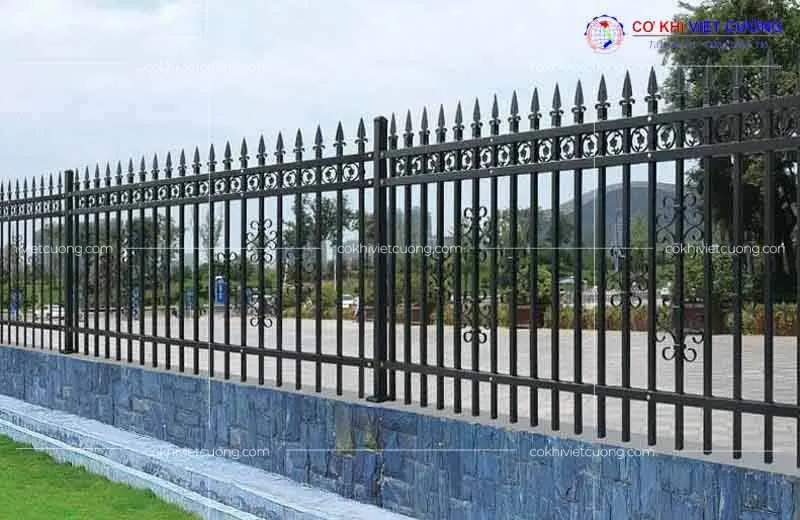 Mẫu hàng rào thép hộp đơn giản