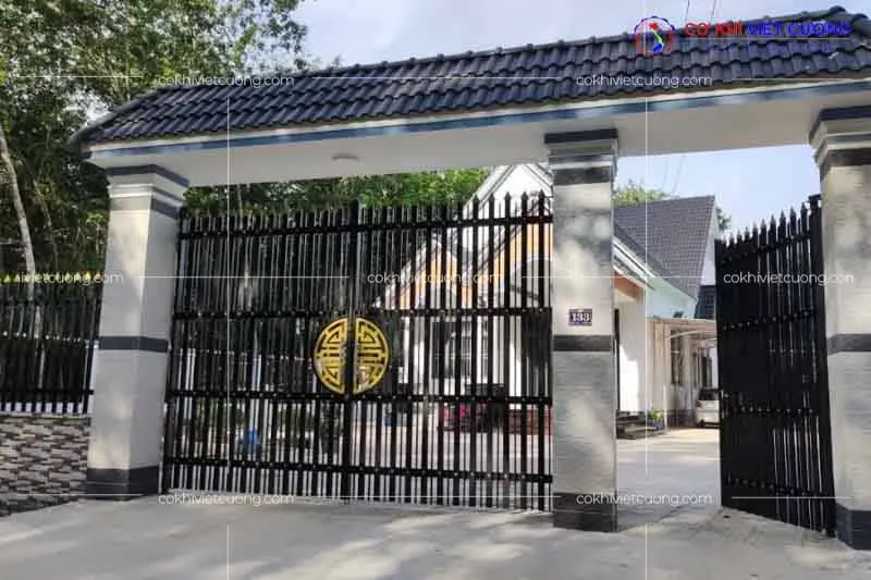 Mẫu cửa cổng và hàng rào thép hộp
