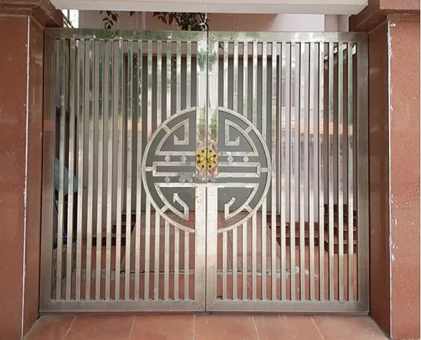 Làm cửa cổng inox ở tphcm