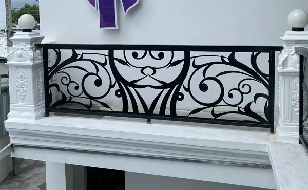 lan can sân thượng cắt CNC họa tiết lá