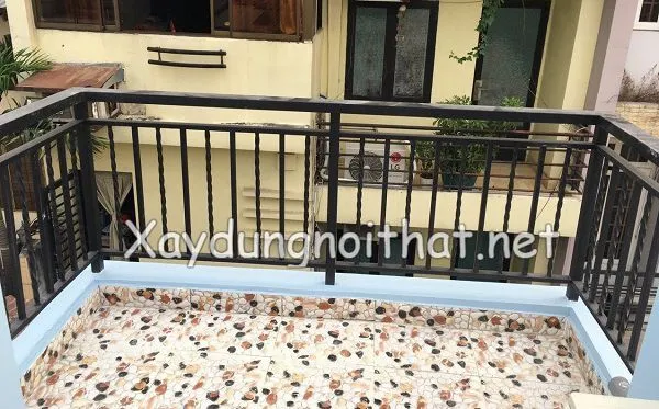 Lan can sắt đơn giản và hiện đại