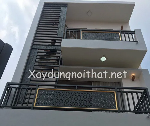Lan can sắt ban công hiện đại cho nhà phố