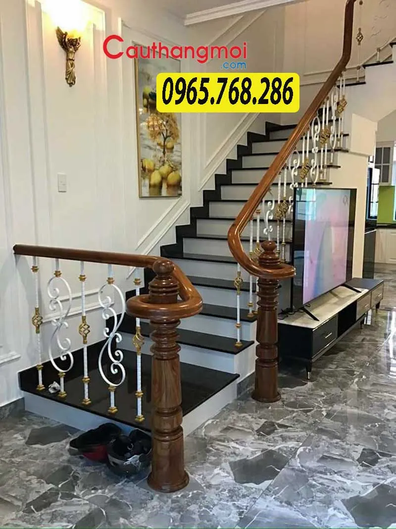 Minh họa ưu và nhược điểm của lan can làm từ vật liệu gỗ.