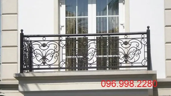 Mẫu lan can ban công số 6 với thiết kế nổi bật, ấn tượng