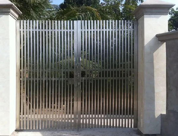 Mẫu cửa cổng inox 2 cánh đẹp