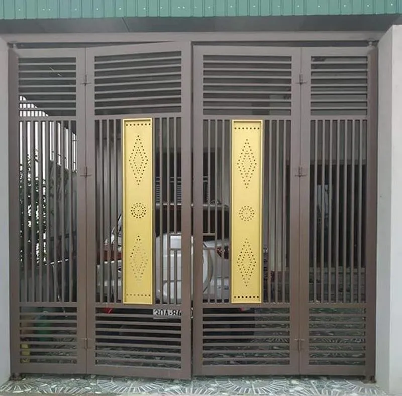 Cổng sắt 4 cánh giả gỗ