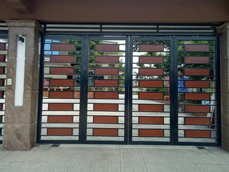 Thiết kế cổng sắt 4 cánh hiện đại