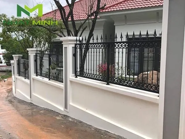 Hàng rào sắt đơn giản cho nhà ở