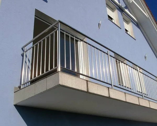 Lan can inox 304 đẹp lắp đặt tại công trình
