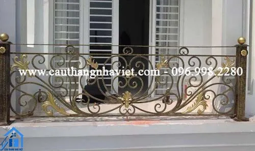 Vệ sinh dễ dàng và không phải tu sửa lan can sắt mỹ thuật quá nhiều lần