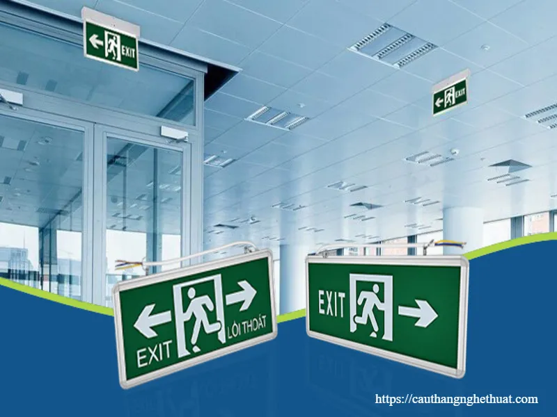 Biển báo thang thoát hiểm cần lắp đặt ở những vị trí dễ nhìn, dễ quan sát để đảm bảo thuận tiện cho việc di chuyển, thoát hiểm