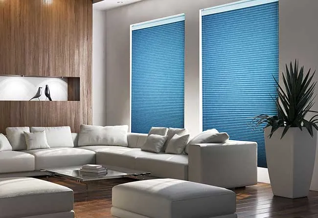 Màn cửa sổ tổ ong màu trắng