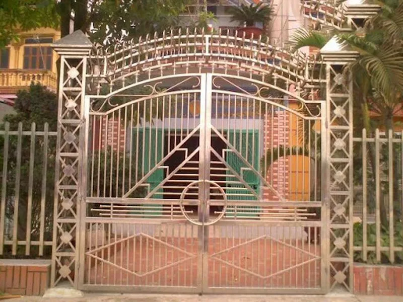 Mẫu trụ cổng inox đơn giản