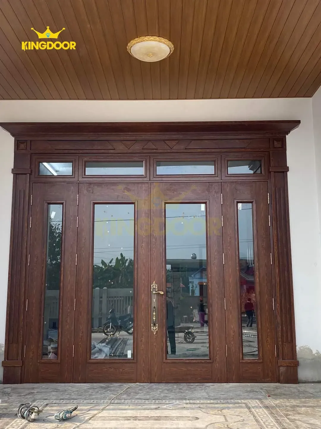 Cửa thép vân gỗ 4 cánh lệch Luxury KL-41.K.K-4TK
