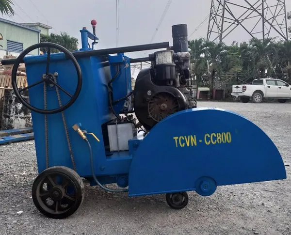 Máy cắt tường 300mm Diesel (24HP) nhật bãi