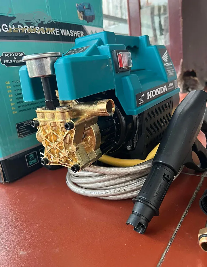 So sánh giá máy rửa xe Honda 3500W và Boss 3500W
