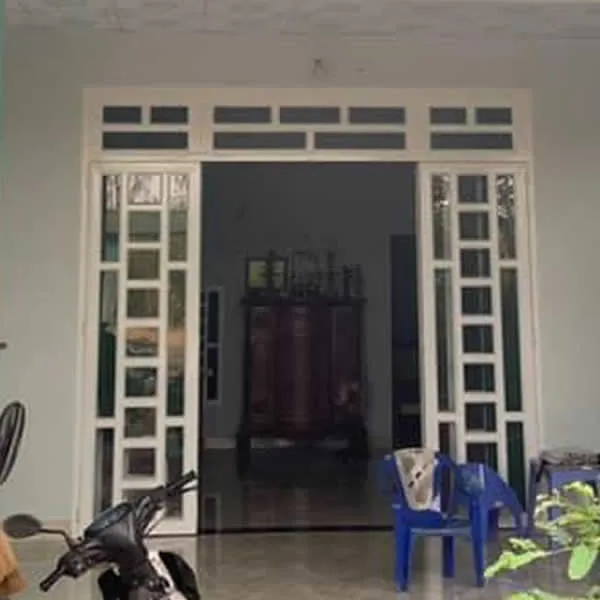 alt text cửa sắt kính 5 ly