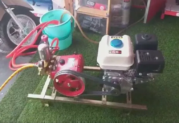 Hình ảnh máy phun thuốc thực tế 1