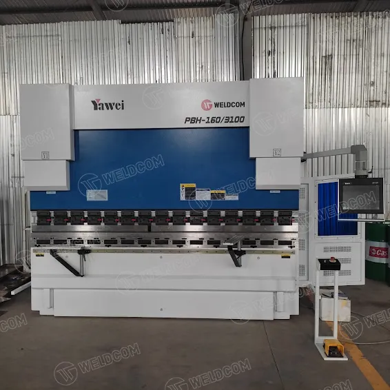 Máy chấn tôn CNC