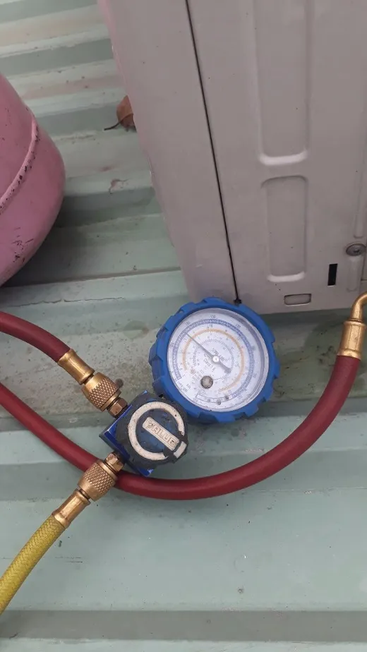 Máy lạnh cần bơm gas