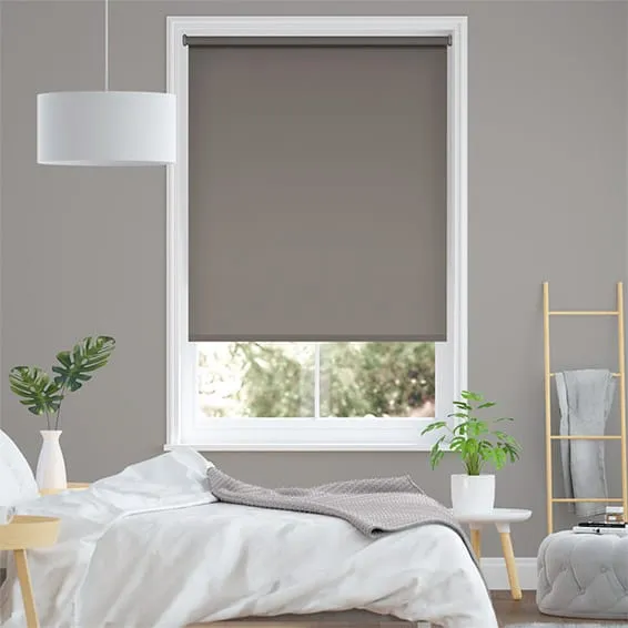 Rèm cửa sổ chống nắng tối màu cho phòng ngủ