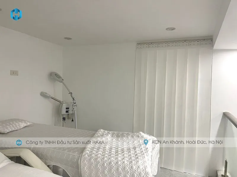 Rèm nhựa PVC ngăn phòng ngủ cản sáng