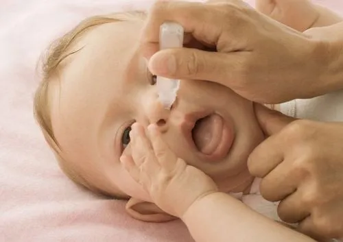 Hình ảnh minh họa lạm dụng nước rửa mũi