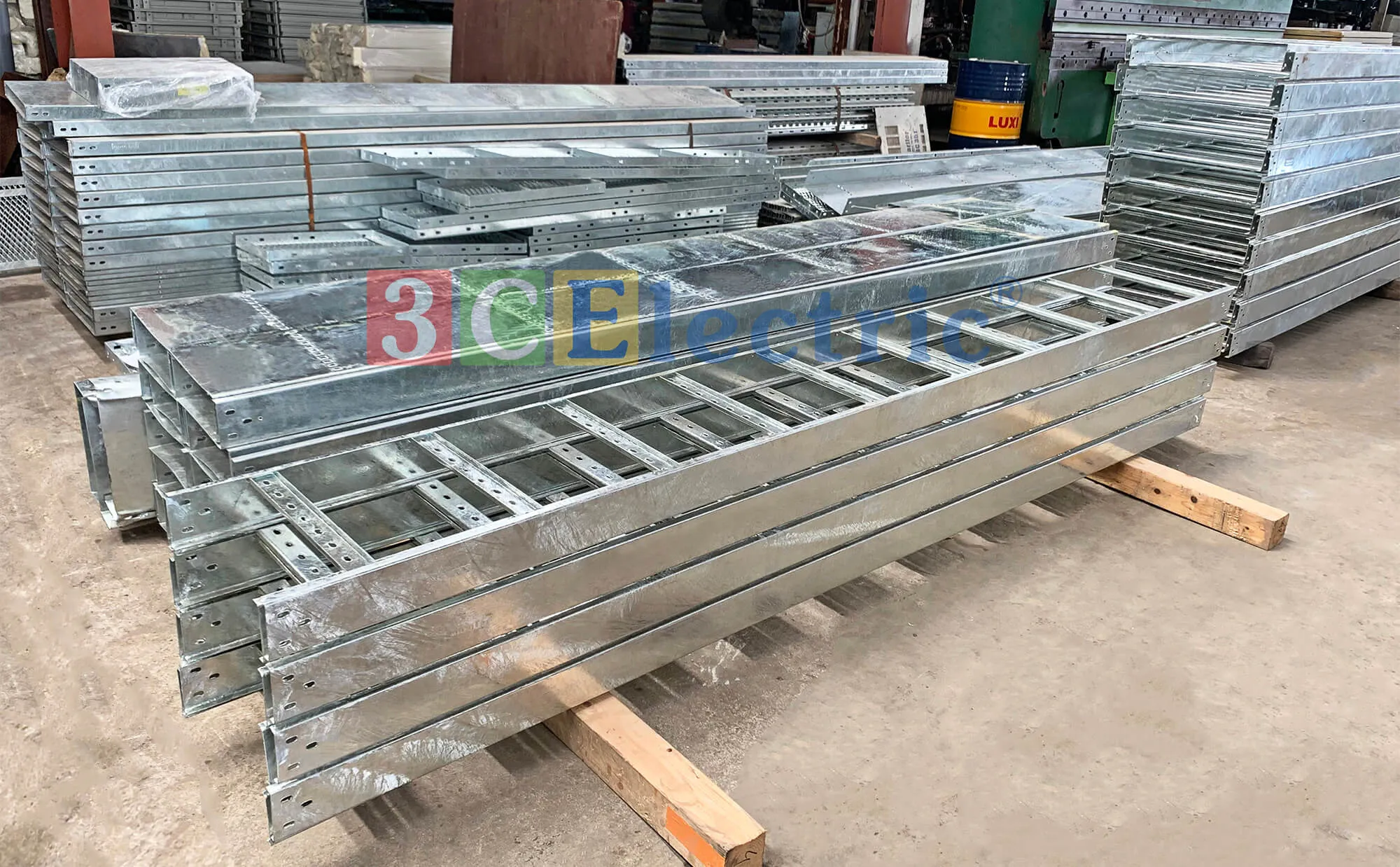 Thang cáp mạ kẽm nhúng nóng tại nhà máy 3C
