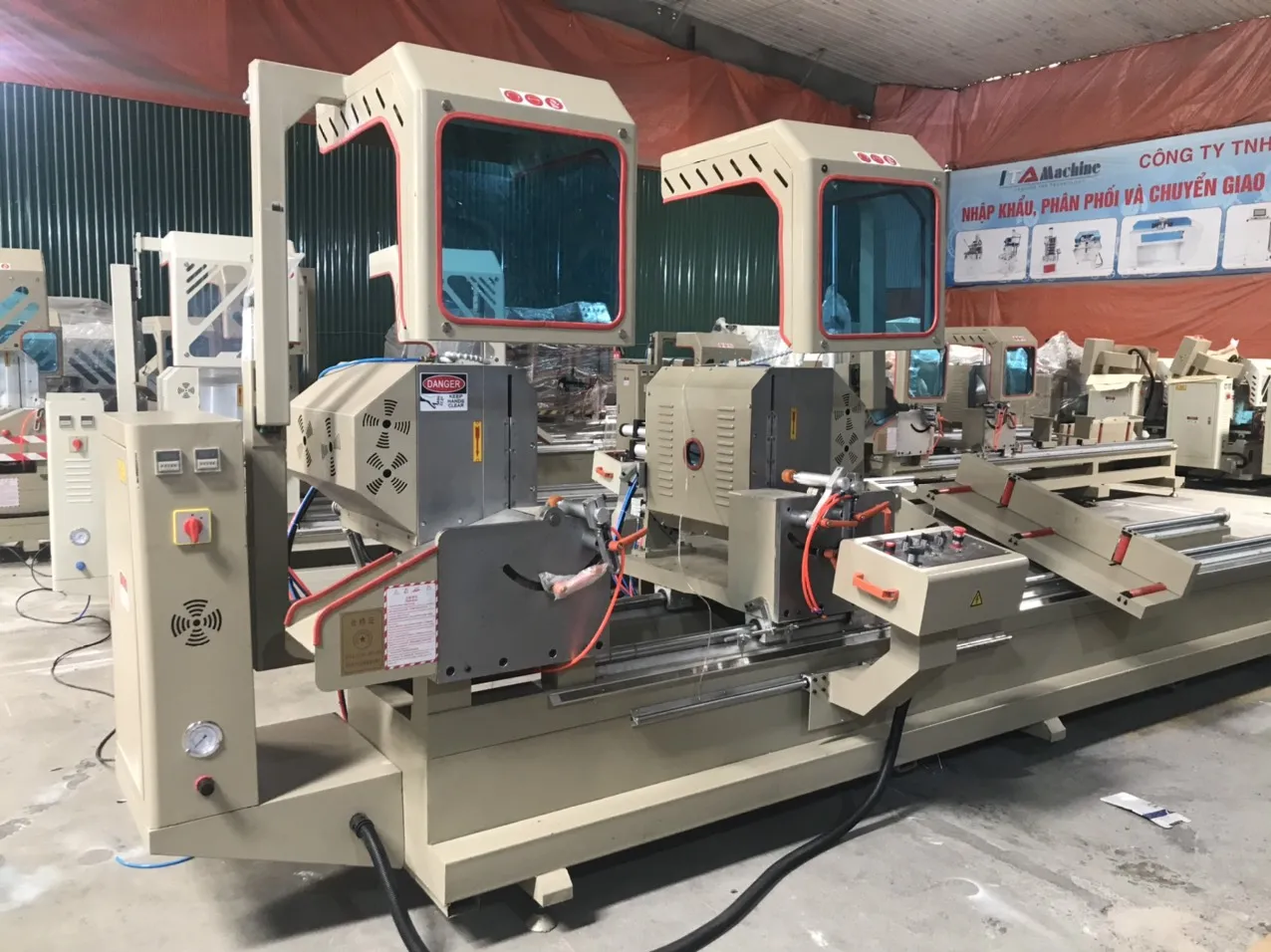 Máy cắt nhôm 2 đầu 09S - Chi tiết khung máy 3