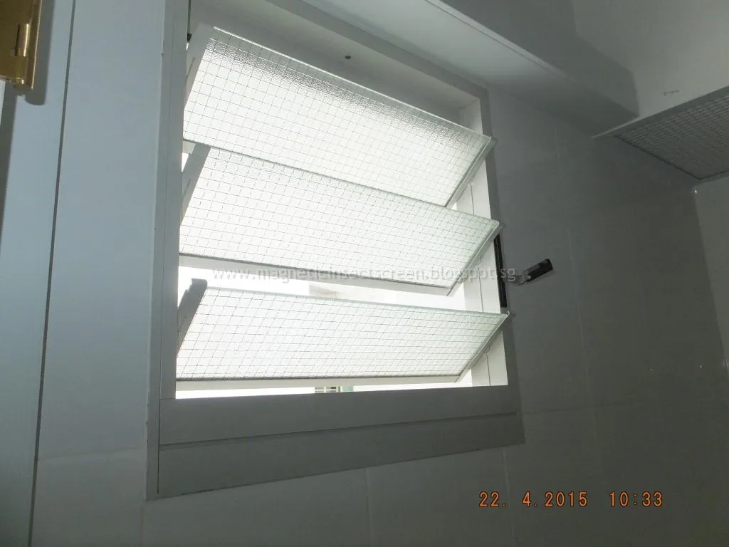 Cửa sổ thông gió nhà vệ sinh phổ biến tại Việt Nam